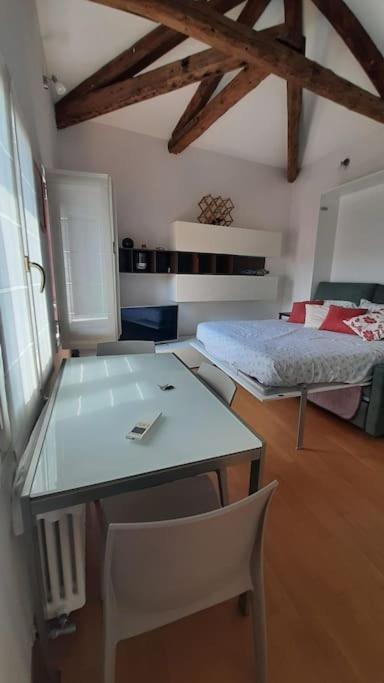 Monolocale Vicino San Marco Apartment Venesia Bagian luar foto